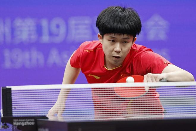 手因严重受 手因严重受