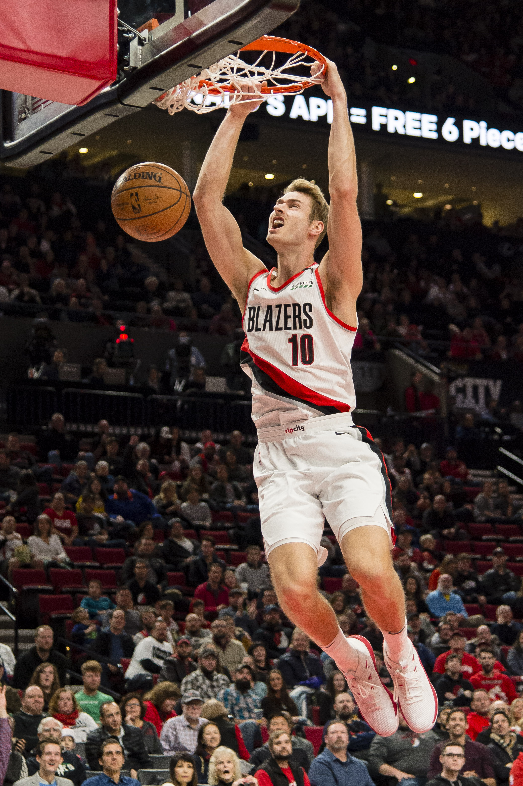 凭借长臂与 凭借长臂与